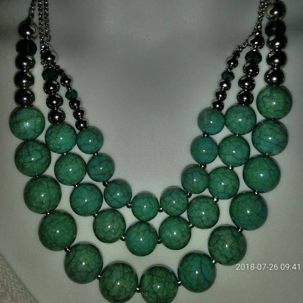costume jewelry....necklace